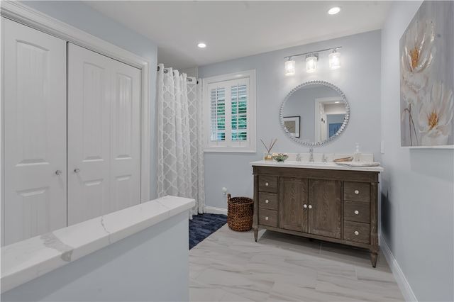 68 Wolf Hill Road, Smithfield, RI 02917