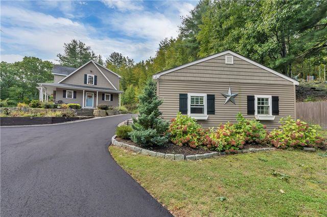 68 Wolf Hill Road, Smithfield, RI 02917