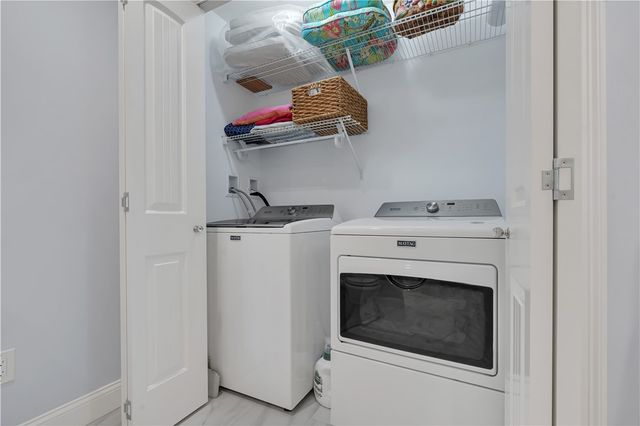 68 Wolf Hill Road, Smithfield, RI 02917