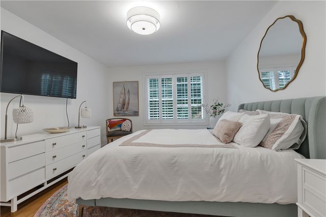 68 Wolf Hill Road, Smithfield, RI 02917
