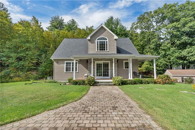 68 Wolf Hill Road, Smithfield, RI 02917