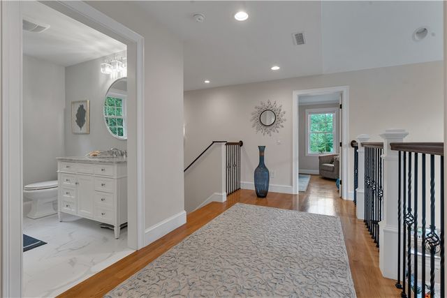 68 Wolf Hill Road, Smithfield, RI 02917