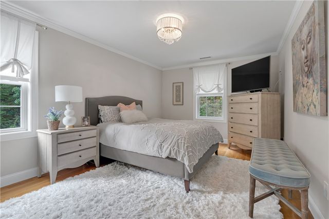 68 Wolf Hill Road, Smithfield, RI 02917