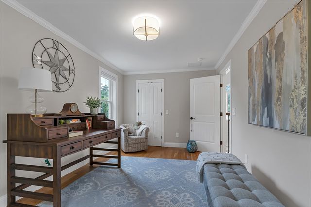 68 Wolf Hill Road, Smithfield, RI 02917