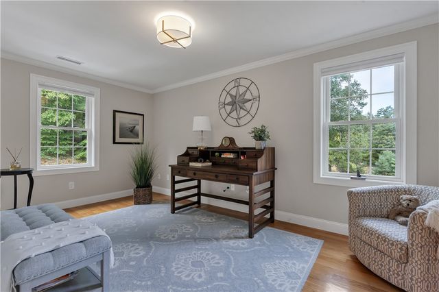 68 Wolf Hill Road, Smithfield, RI 02917