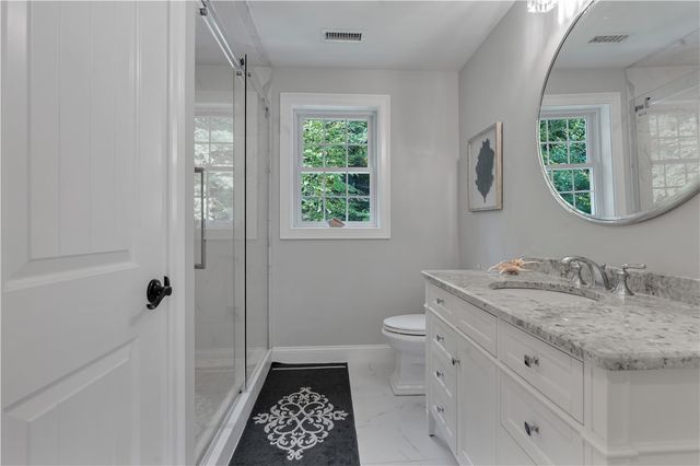 68 Wolf Hill Road, Smithfield, RI 02917