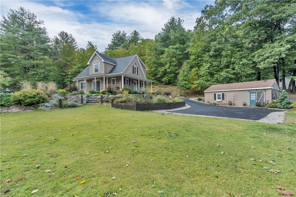 68 Wolf Hill Road, Smithfield, RI 02917