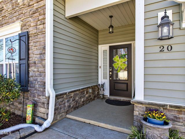 20 Bowhill Drive, Clayton, NC 27527