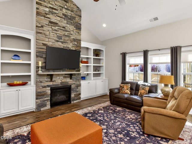 20 Bowhill Drive, Clayton, NC 27527