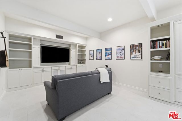 1544 Michael Lane, Los Angeles, CA 90272