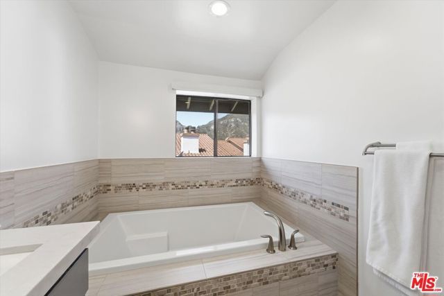 1544 Michael Lane, Los Angeles, CA 90272