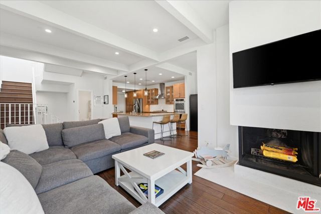 1544 Michael Lane, Los Angeles, CA 90272