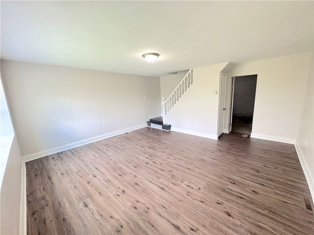 2528 Homehurst Ave, Overbrook, PA 15234