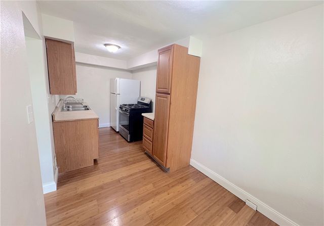 2528 Homehurst Ave, Overbrook, PA 15234