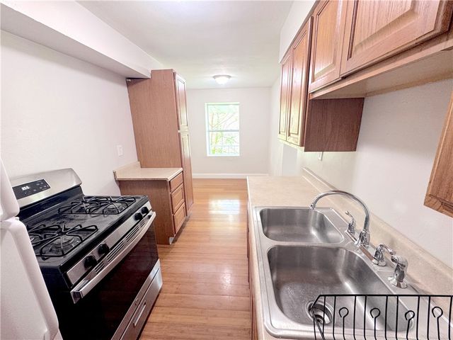 2528 Homehurst Ave, Overbrook, PA 15234