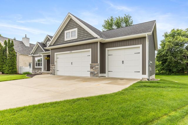 1422 Crystalline Drive Se, Gaines Twp, MI 49316
