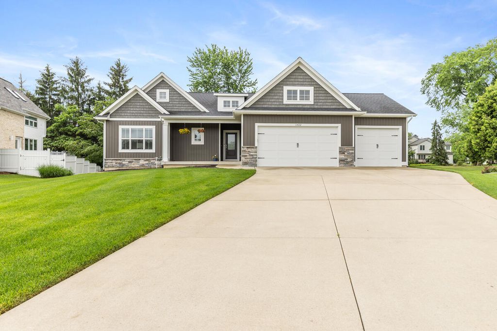 1422 Crystalline Drive Se, Gaines Twp, MI 49316