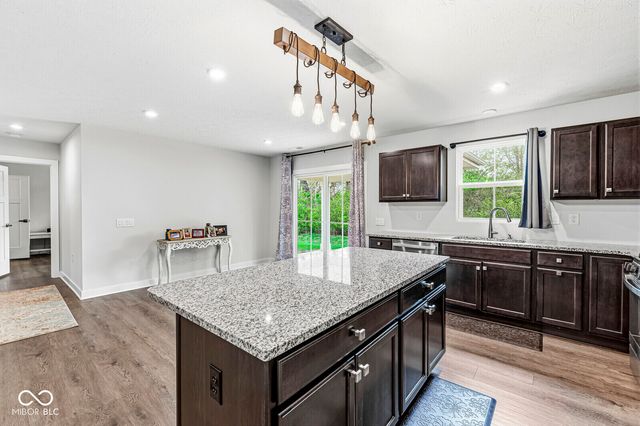 2739 Stonebridge Drive, Lebanon, IN 46052