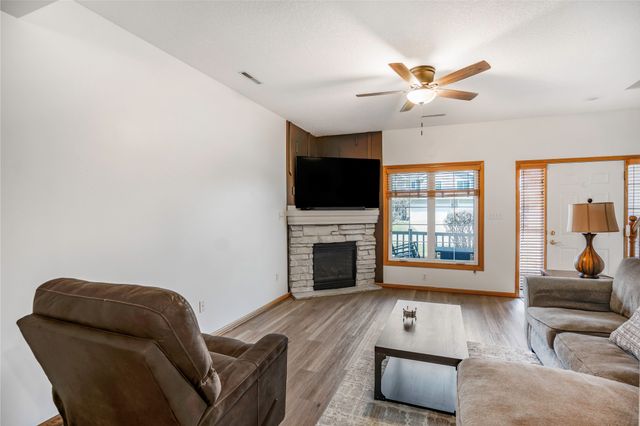 10603 Hickory Drive 2, Urbandale, IA 50322