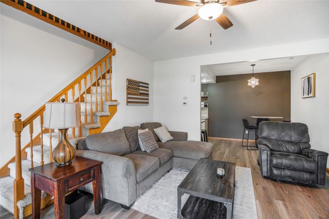 10603 Hickory Drive 2, Urbandale, IA 50322