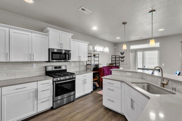 713 Condor Dr, Cheney, WA 99004