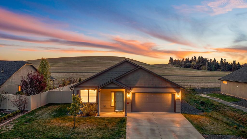 713 Condor Dr, Cheney, WA 99004