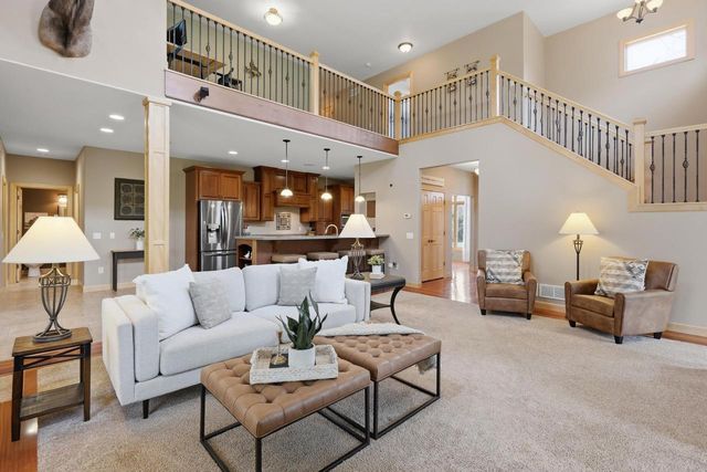292 Maple Heights Road, Marshall, WI 53559