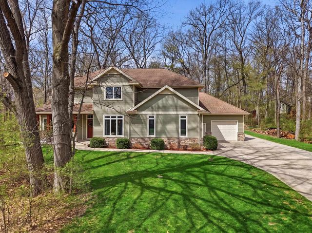 292 Maple Heights Road, Marshall, WI 53559
