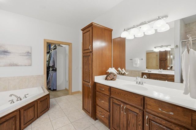 292 Maple Heights Road, Marshall, WI 53559