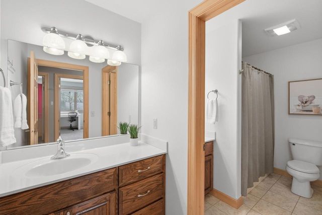 292 Maple Heights Road, Marshall, WI 53559
