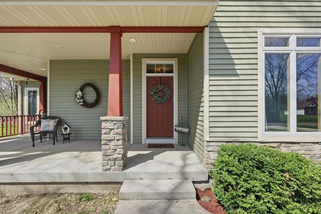 292 Maple Heights Road, Marshall, WI 53559