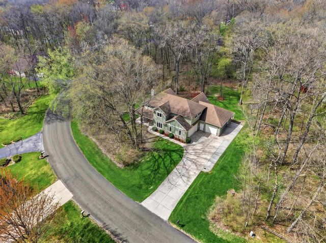 292 Maple Heights Road, Marshall, WI 53559