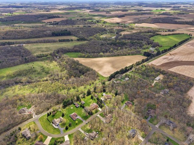 292 Maple Heights Road, Marshall, WI 53559