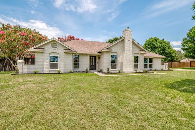 109 Shadow Drive, Red Oak, TX 75154