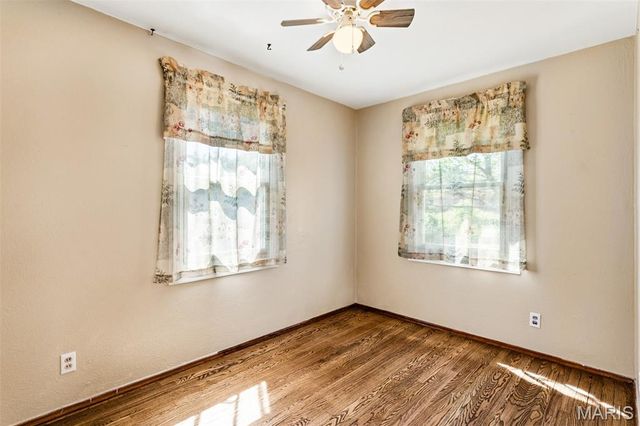 9208 Hallock Drive, St Louis, MO 63123