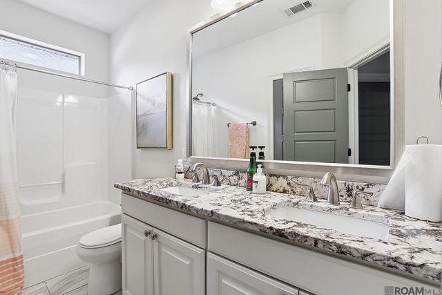 12540 S Lakeshore Dr, Walker, LA 70785