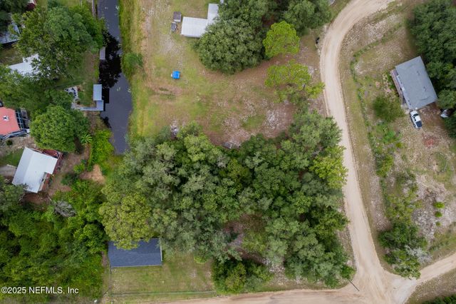 107 LUCKY Drive, Florahome, FL 32140