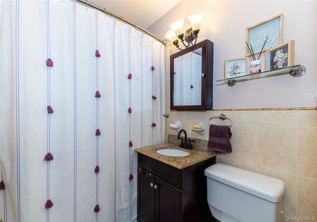 136-59 Jewel Avenue A, Flushing, NY 11367