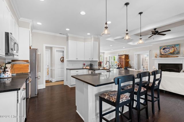 927 Green Pointe Drive, Sunset Beach, NC 28468