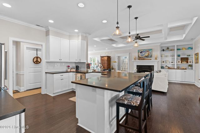 927 Green Pointe Drive, Sunset Beach, NC 28468