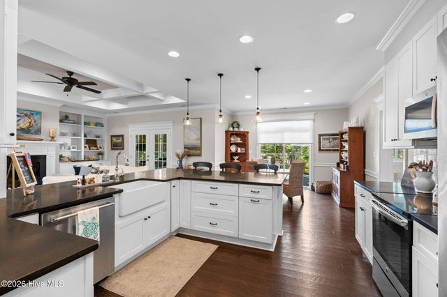 927 Green Pointe Drive, Sunset Beach, NC 28468
