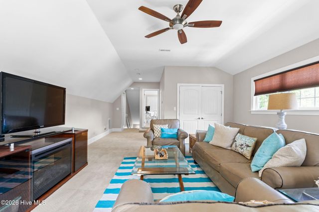 927 Green Pointe Drive, Sunset Beach, NC 28468