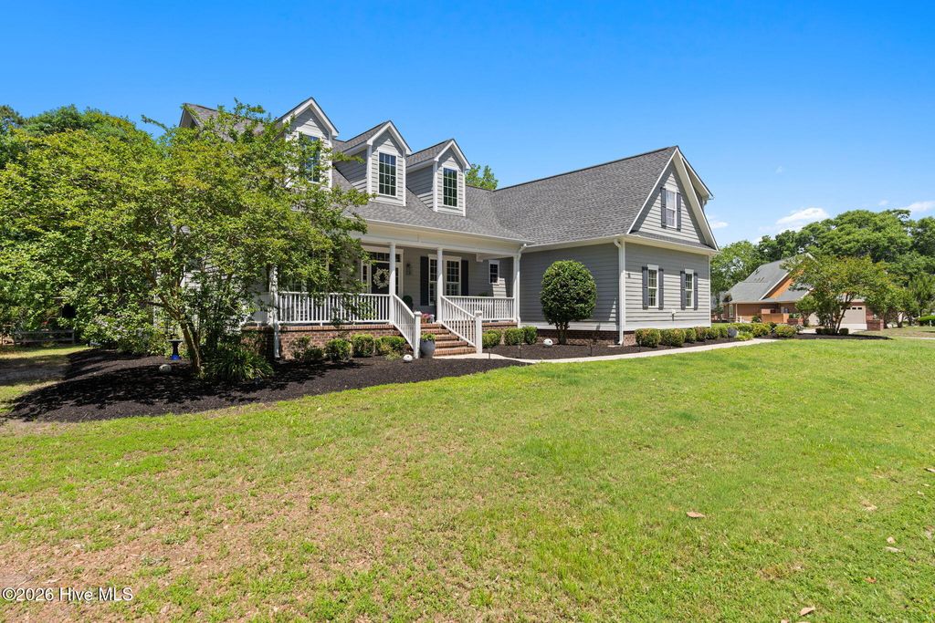 927 Green Pointe Drive, Sunset Beach, NC 28468