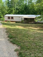 53 Green Leaf Drive, Nebo, NC 28761