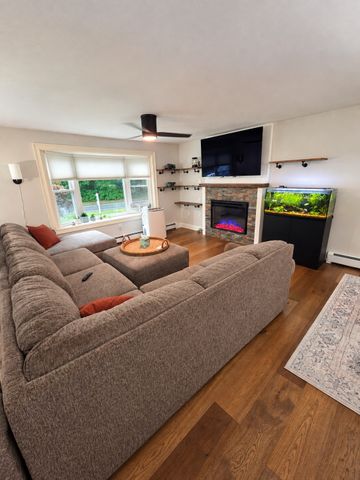 155 Hathaway St, Wareham, MA 02571