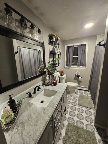 155 Hathaway St, Wareham, MA 02571