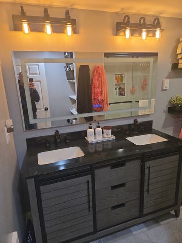 155 Hathaway St, Wareham, MA 02571