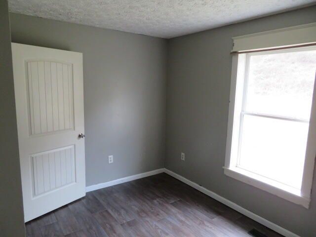 566 Lantern Way, Frenchburg, KY 40322