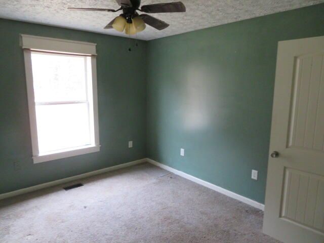 566 Lantern Way, Frenchburg, KY 40322