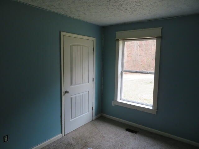 566 Lantern Way, Frenchburg, KY 40322